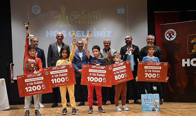 Beylikdüzü 29 Ekim Cumhuriyet Kupası Ödüllü Satranç Turnuvası