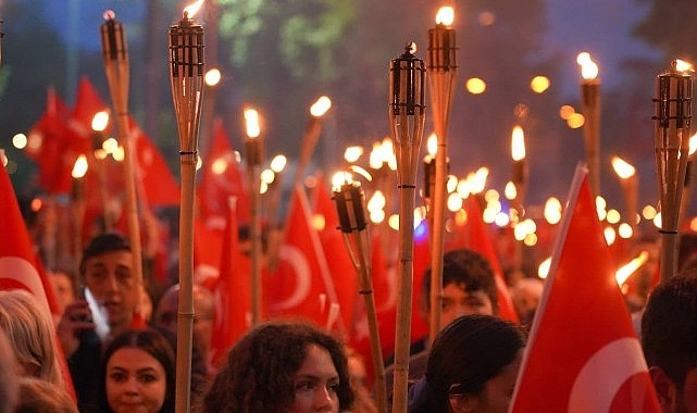 Cumhuriyet'in yüzü ayvalık'ta ATATÜRK türkiyesi'ne yakışır kutlamalar…